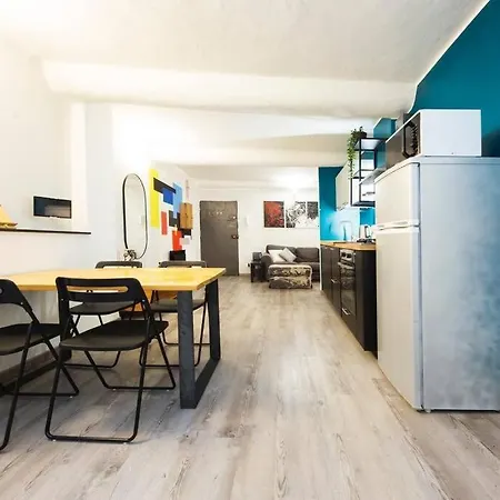 Midway Home, Nel Cuore Di 제노바